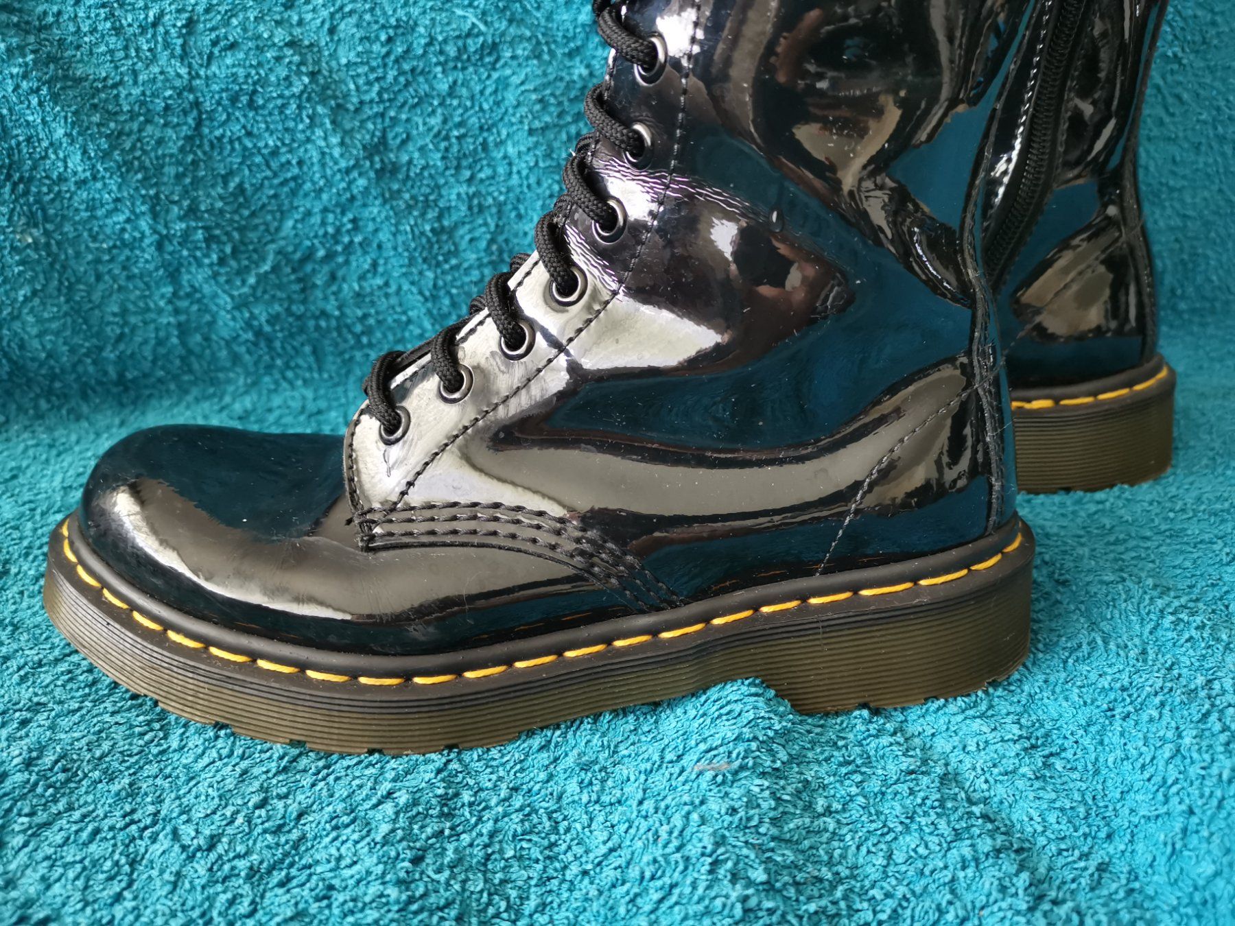 Dr. Martens Scarpe da donna: Dr. Martens Lackstiefel – Usato da Stäfa venduto da Pinky777 4