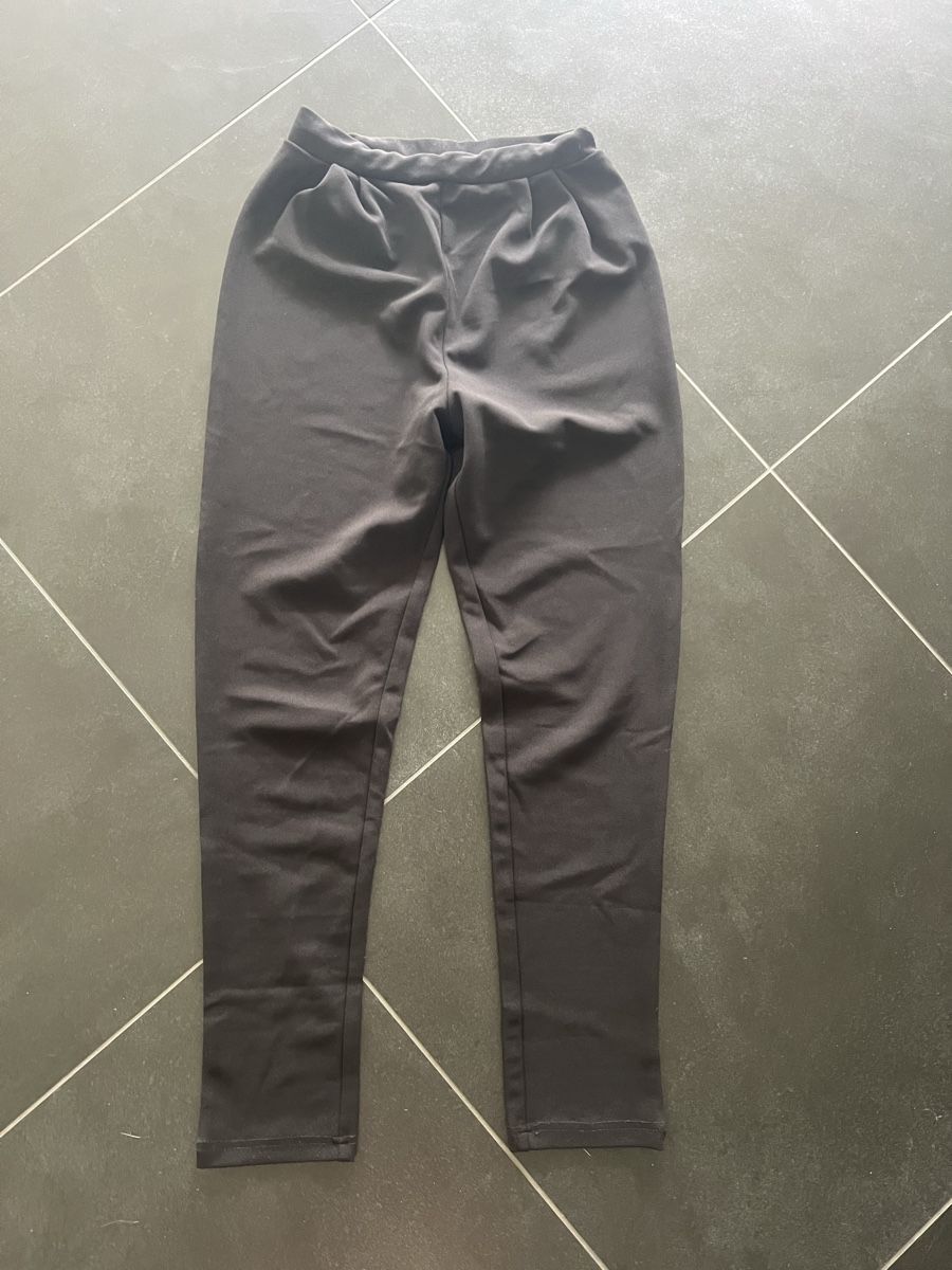 Asos Pantaloni: ASOS Damen Hose, Grösse 34, schwarz – Nuovo (secondo la descrizione) da Bilten venduto da and_6hjn