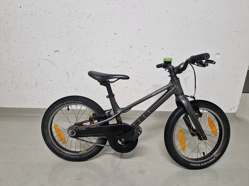 Specialized Velos: Specialized Jett 16 Singlespeed Kindervelo, Smoke - Silver – Gebraucht aus Mels von Schneider9 2