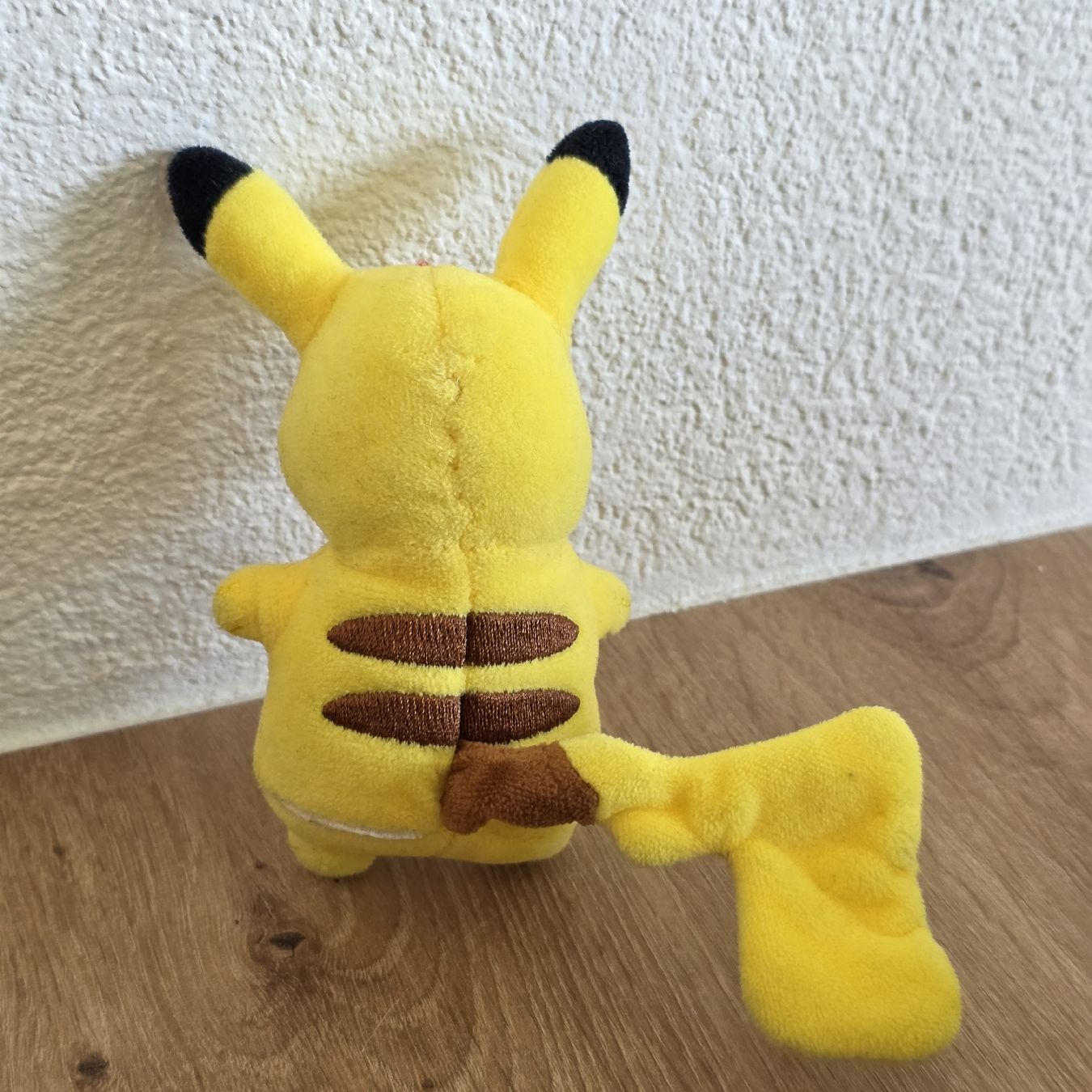 Pokémon Jouets: Plüschtier Pikachu guter Zustand  – D'occasion à Rheinsulz par Gilea 1