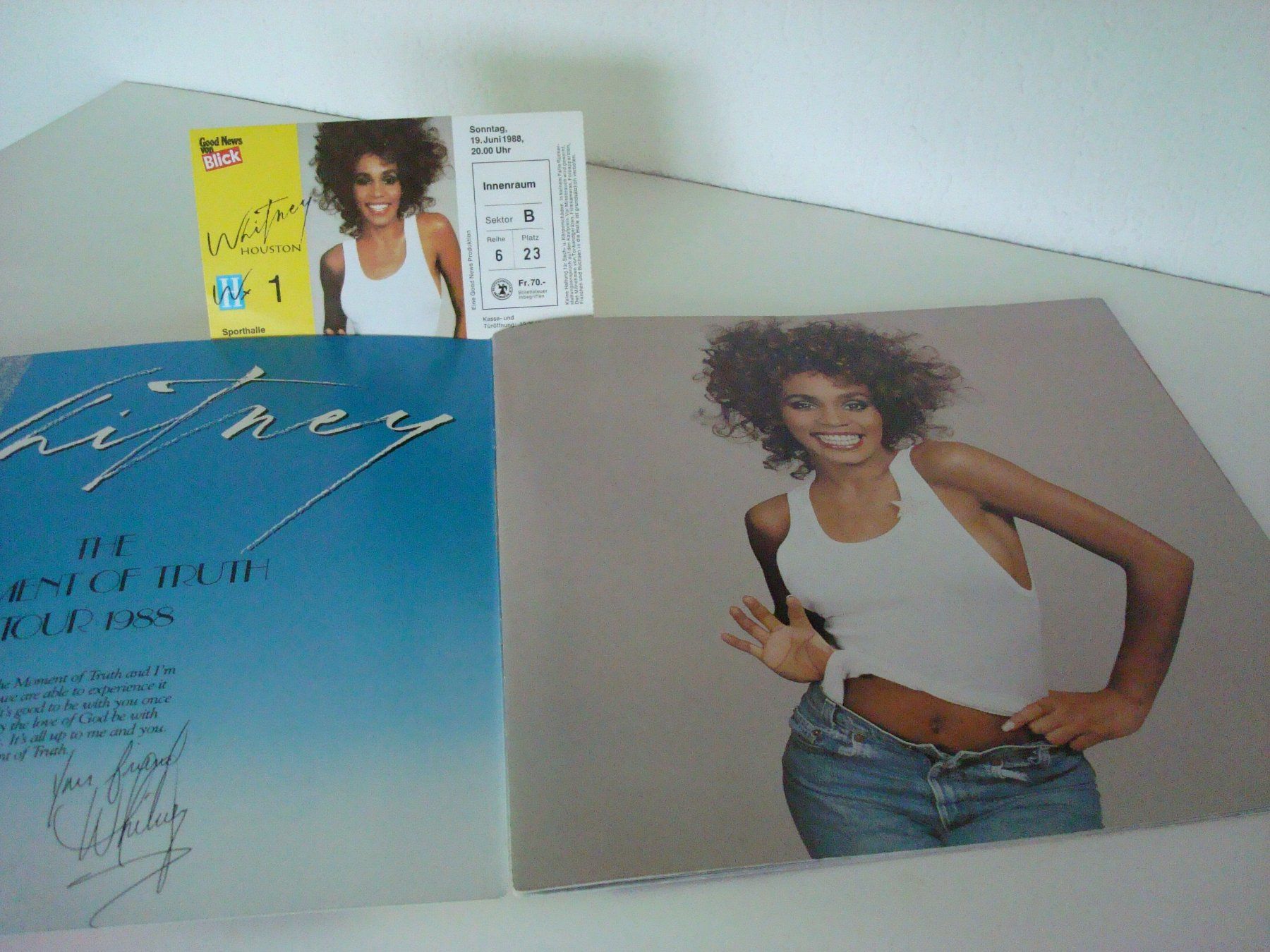 Dokumente: Whitney Houston - 1988 Tour-Programm + Ticket – Gebraucht aus Birmenstorf von Poweroldies