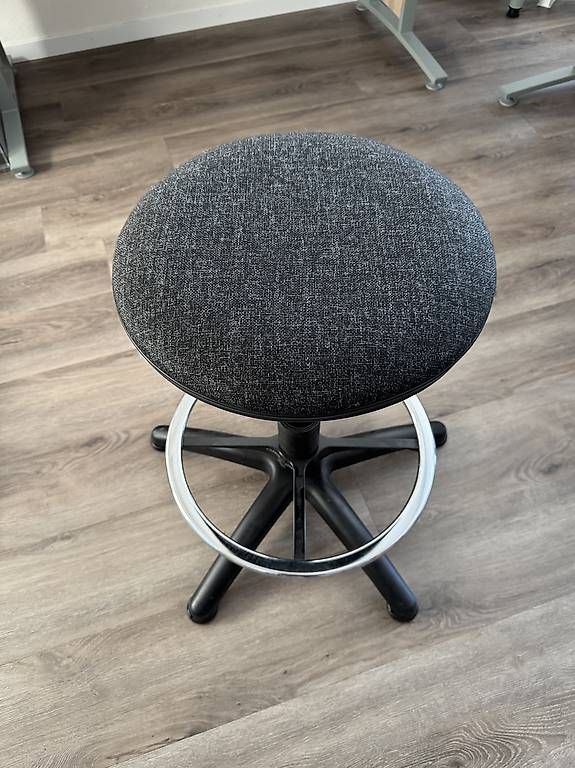 Sgabelli: Hocker  – Usato da Cham venduto da Kaylua