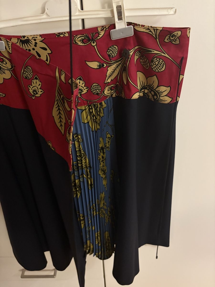 Jupes: Max Mara Weekend – D'occasion à Winterthur par san_7tfp 2