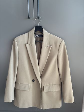 ZARA Blazer in XS (Oversized style)