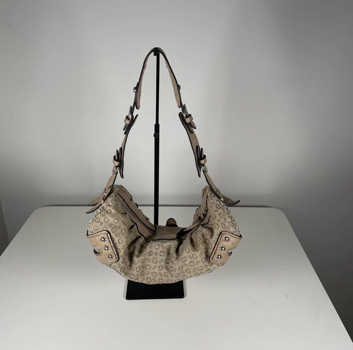 Guess Taschen für Damen: Guess Vintage Tasche – Neu (gemäss Beschreibung) aus Wettingen von img_nt6b 1