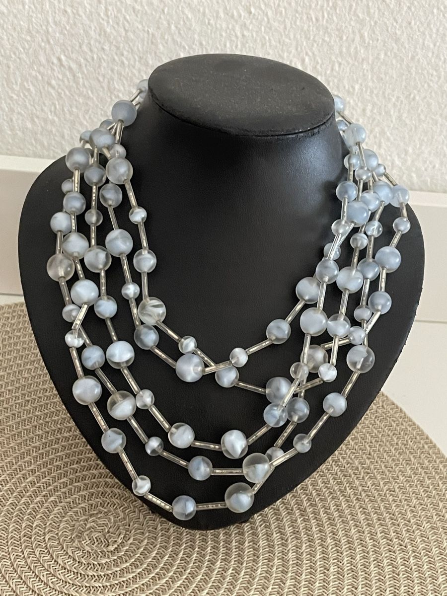Ketten: vintage Collier multi-rangs perles bleues fermoir décoré  – Gebraucht aus Worben von benit.drn