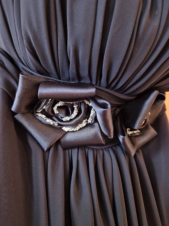 Vestiti: Abendkleid, dunkelblau, mit Applikationen, Gr. 36 – Nuovo (secondo la descrizione) da Nussbaumen TG venduto da cherry_lady 3