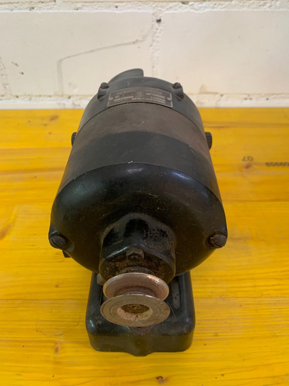 Motori: Alter Sewing Wechselstrom Elektromotor 220 Volt – Usato da Wallisellen venduto da zappenduster 2