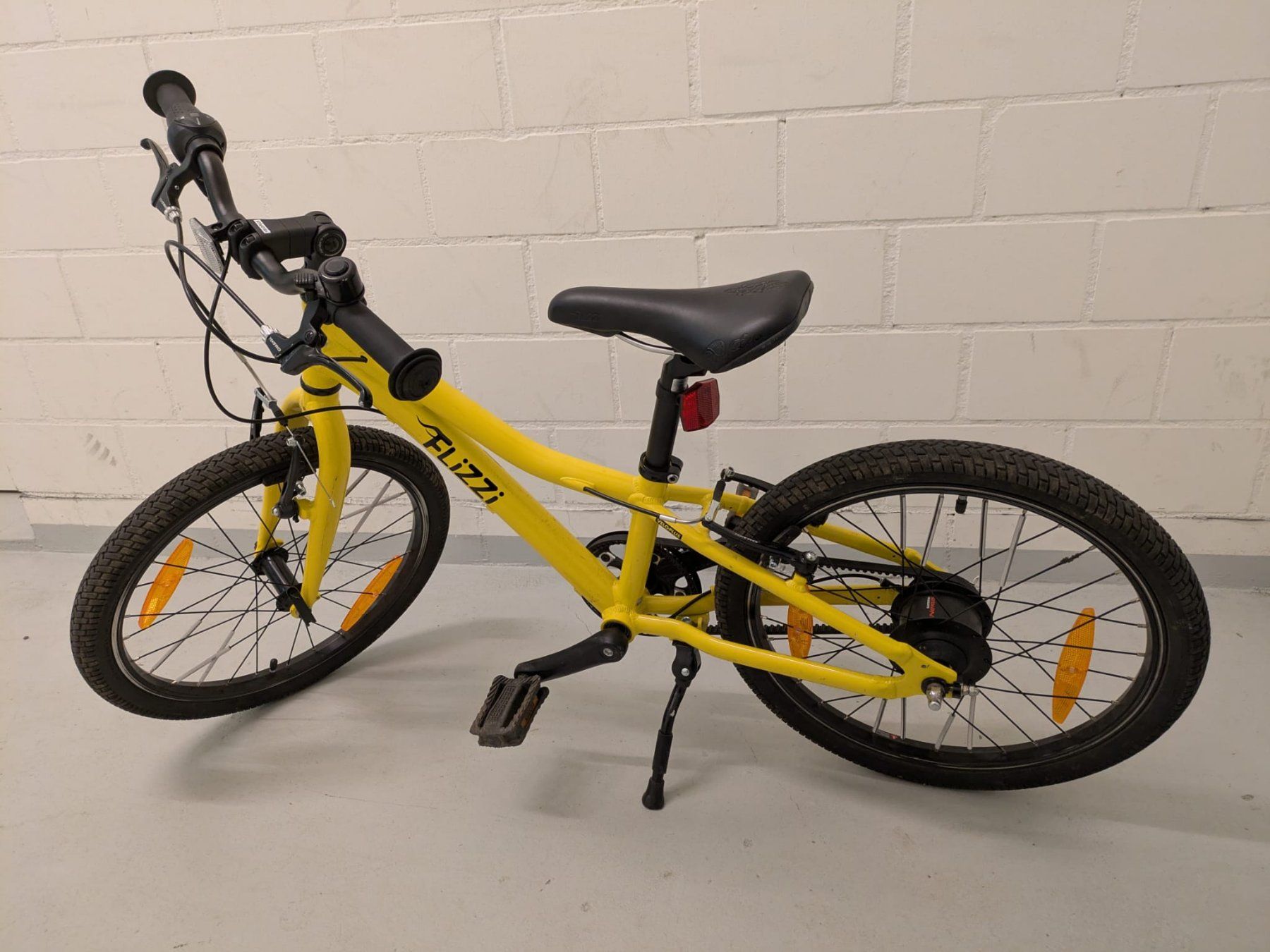 Flizzi Velos: FLiZZi 20 RIEMEN Kindervelo / gelb / 20 ZOLL – Gebraucht aus St. Gallen von Radiosuperaktiv