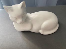 Keramik Katze liegend weiss Dekoration Figur