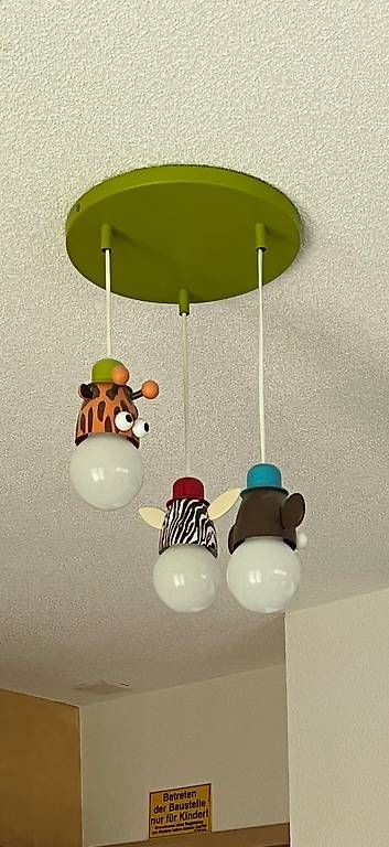 Lampadari & plafoniere: Kinderzimmer-Deckenlampe mit Tiermotiven – Usato da Mühlethurnen venduto da JackyCindy