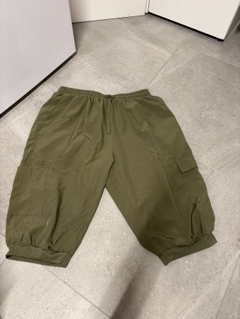 Pantacourt kaki léger - Taille XL - 44 léger stretch neuf