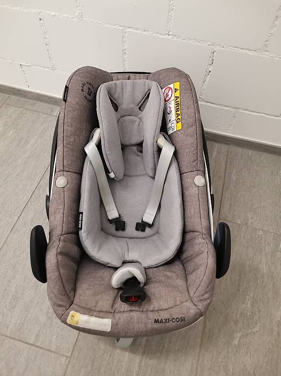 Seggiolini per auto: Maxi Cosi  – Usato da Egolzwil venduto da zih_n29d