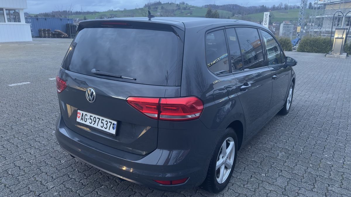 VW Automobili: VW Touran 1.6 TDI Bluemotion – Usato da Eiken venduto da ric_xkv8 2