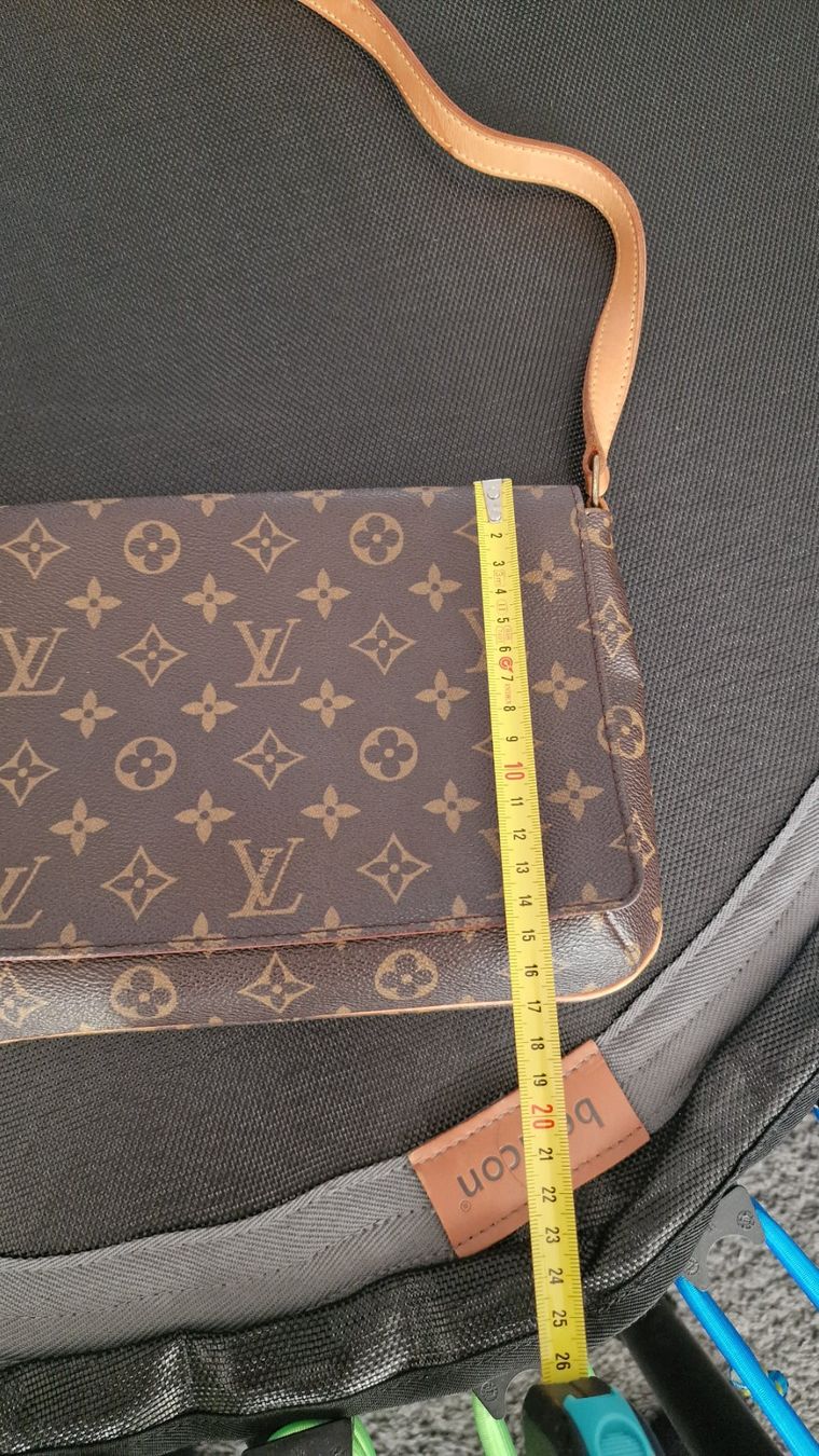 Louis Vuitton Borse da donna: Louis Vuitton Musette Tango ORGINAL – Usato da Bassersdorf venduto da Nellin 4