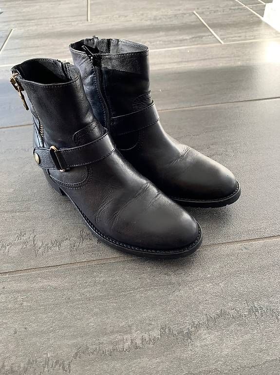 Damenschuhe: Stiefeletten Pasito Gr 37  – Gebraucht aus Gränichen von Robei