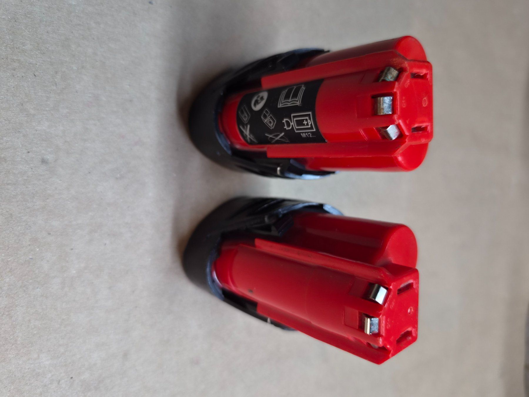 Milwaukee Batterie: 2 Milwaukee Akkus 12V 3 Ah Gebraucht – Nuovo e nell'imballaggio originale da Reutigen venduto da beore 1