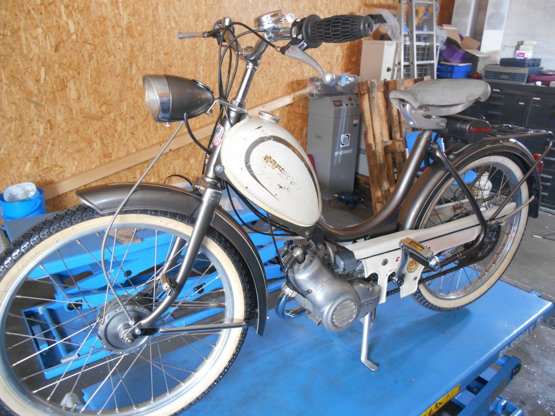 Ciclomotori: sachs caravelle tigra 502 – Usato da Nussbaumen AG venduto da Zahnpasta01