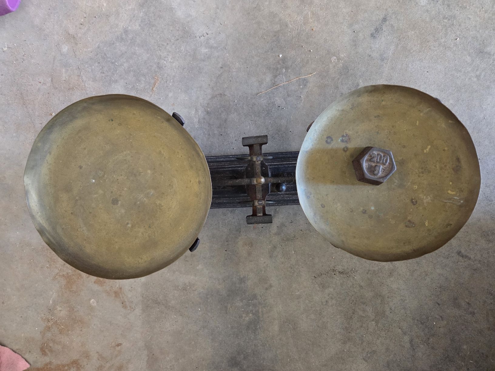 Bilance e pesi: Ancienne balance Roberval – Usato da Payerne venduto da Kyoko75 1
