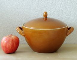 Soupière en porcelaine Rössler, 1.8 litres, années 50-60