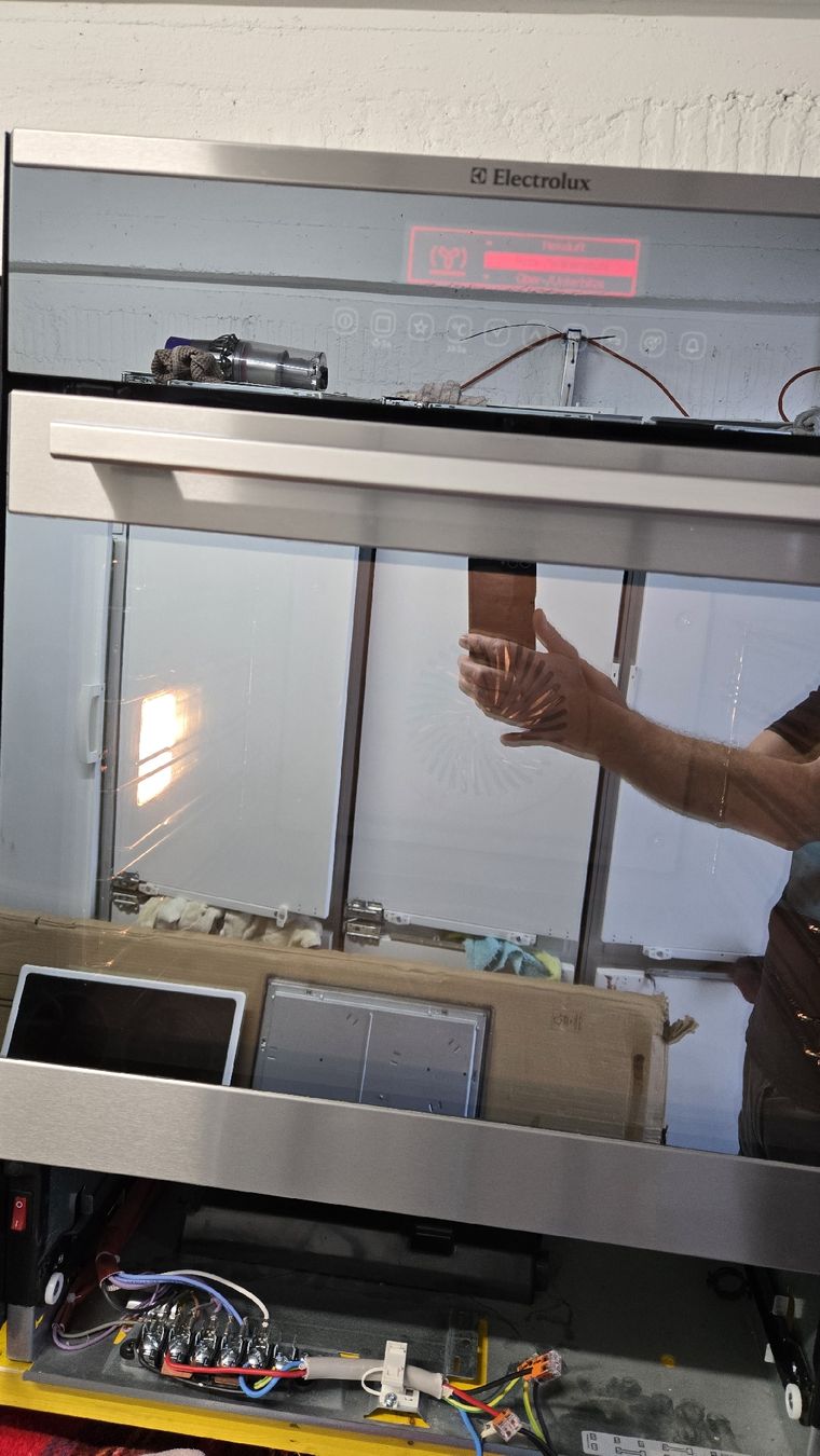 Electrolux Forni: Electrolux Backofen EBSL6CN mit integrierter wärmeschublade – Usato da Rümlang venduto da Idre 1