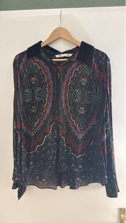 Elegant ZARA Bluse mit Paisley-Muster Gr. M wie neu!