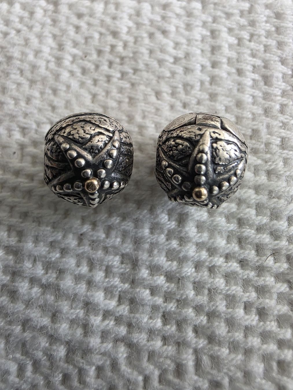 Pandora Pendentifs: 2 Pandora Clips  – D'occasion à Rikon im Tösstal par Quimy68