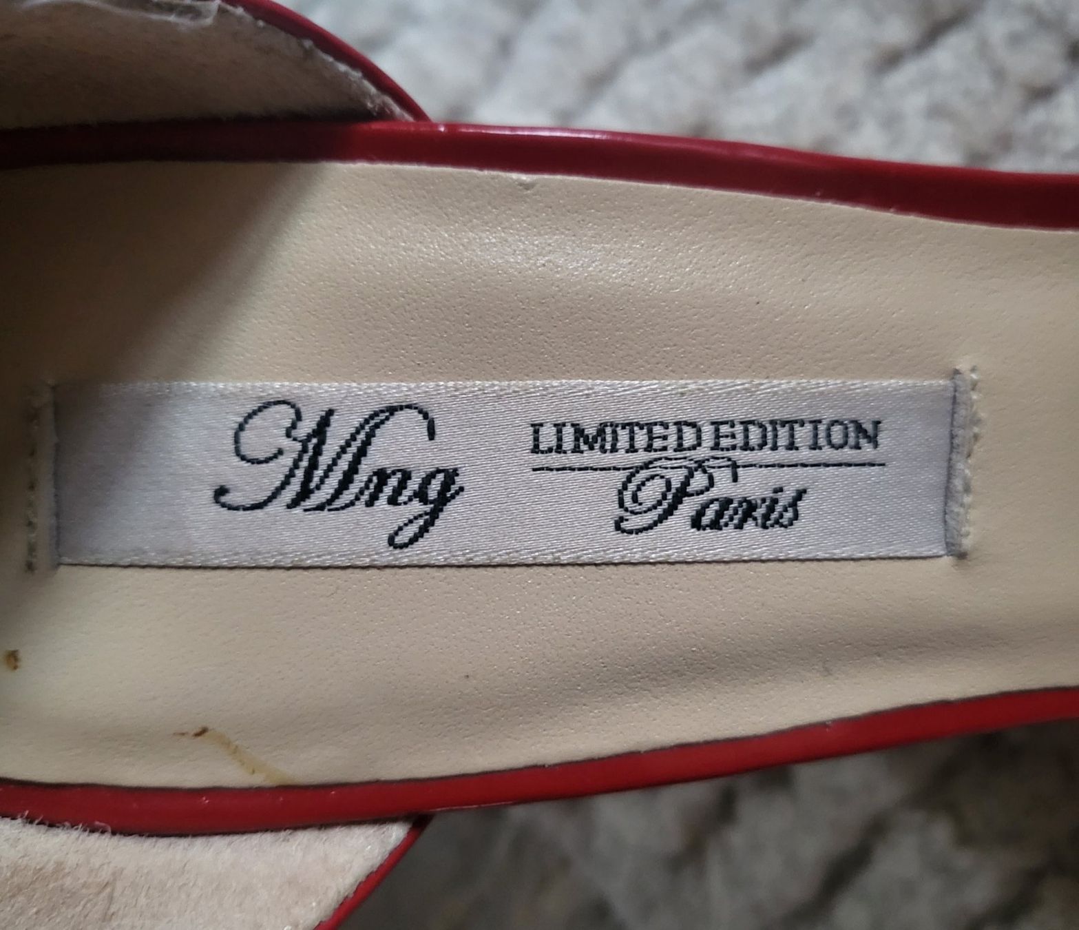 Scarpe da donna: Chaussures compensées en cuir verni. – Usato da Neuchâtel venduto da wikit 1