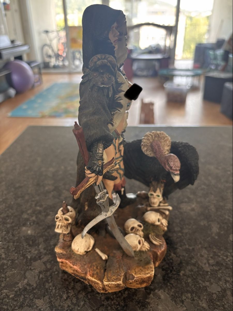Figuren: Veronese 1997 Barbarin mit Geier – Gebraucht aus Zürich von ne0phis 3