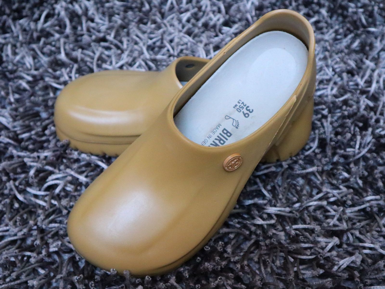 Birkenstock Scarpe da uomo: Birkenstock, Clogs, Beruf/ Garten/ Freizeit, 39, braun, NEU – Nuovo e nell'imballaggio originale da Wattwil venduto da glueck 1