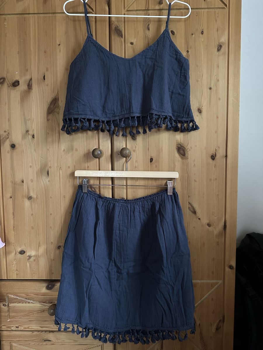 Mango Kleider: Set Top und Rock dunkelblau mit Fransen Grösse M – Gebraucht aus Hergiswil NW von kaufe_at_kaufmann 1