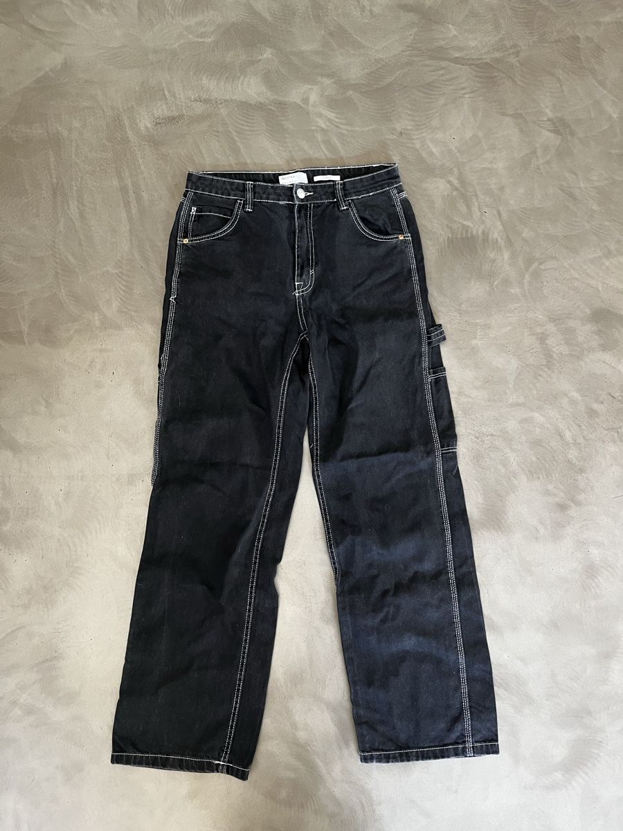 Bershka Pantaloni: Pantalon Bershka Carpenter Noir – Usato da Le Landeron venduto da emm_q6yt