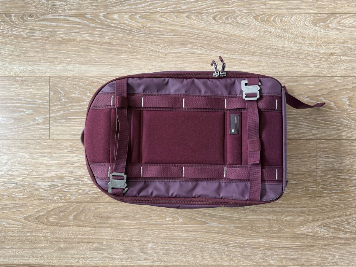 Zaini: Db (Douchebags) The Ramverk 21L Backpack - Raspberry  – Usato da Basel venduto da ll.dee 2