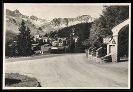 AK Arosa, Ort mit Bergpanorama