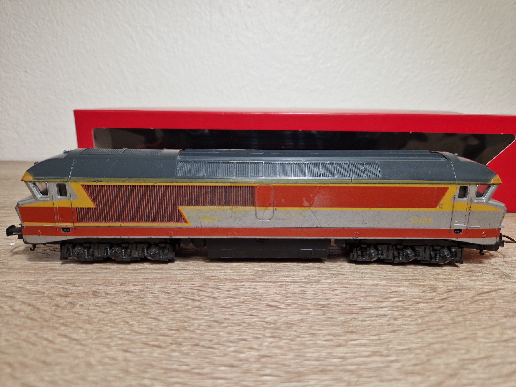 Lima Modellini di ferrovie: Lima Diesellok 72105 SNCF H0 – Usato da St-Aubin-Sauges venduto da tantome 1