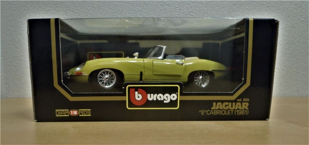 1:18 Burago Jaguar "E" Cabriolet (1963) 1