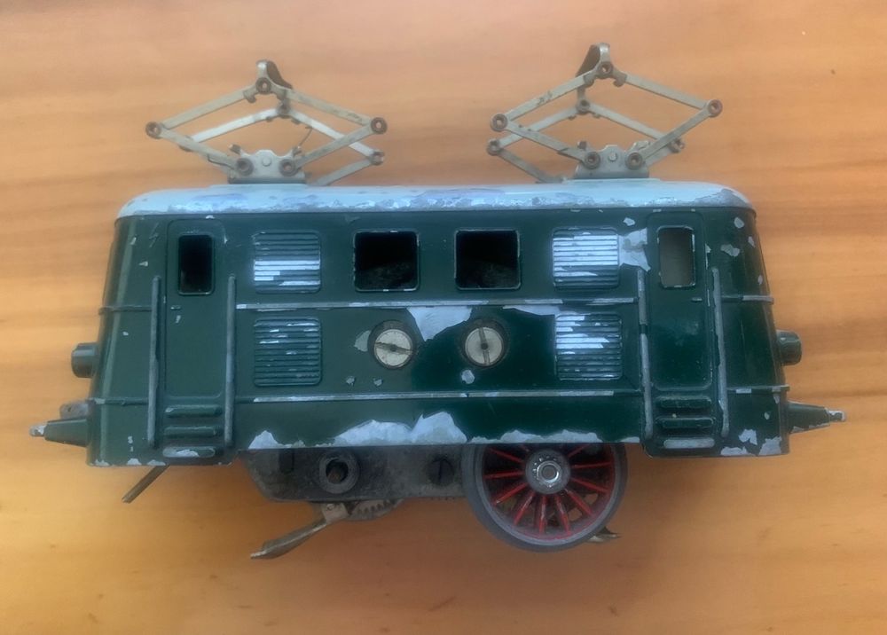 lokomotive-hag-trafo-und-2-wagen-spur-0-defekt-in-langnau-am-albis