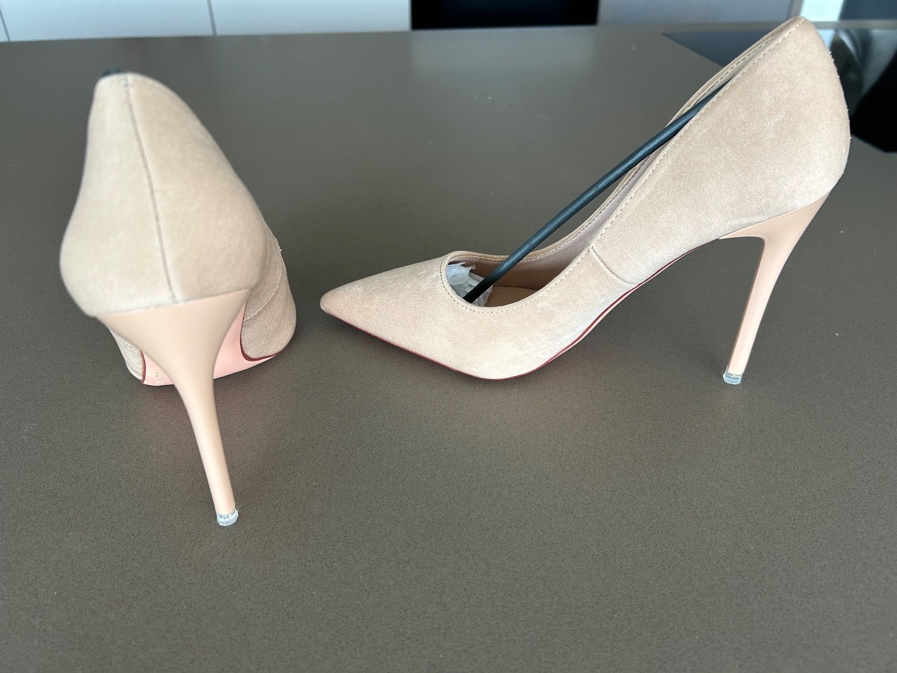 Scarpe da donna: Klassischer Pumps – Nuovo (secondo la descrizione) da Kilchberg ZH venduto da Anie. 1