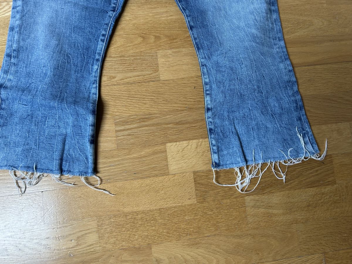 Tommy Hilfiger Jeans: Jeans Tommy sans ourlet – Usato da Daillens venduto da guisepa 1