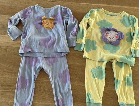 2 Pyjamas Kinder Grösse 92/98 Wolken Motiv guter Zustand