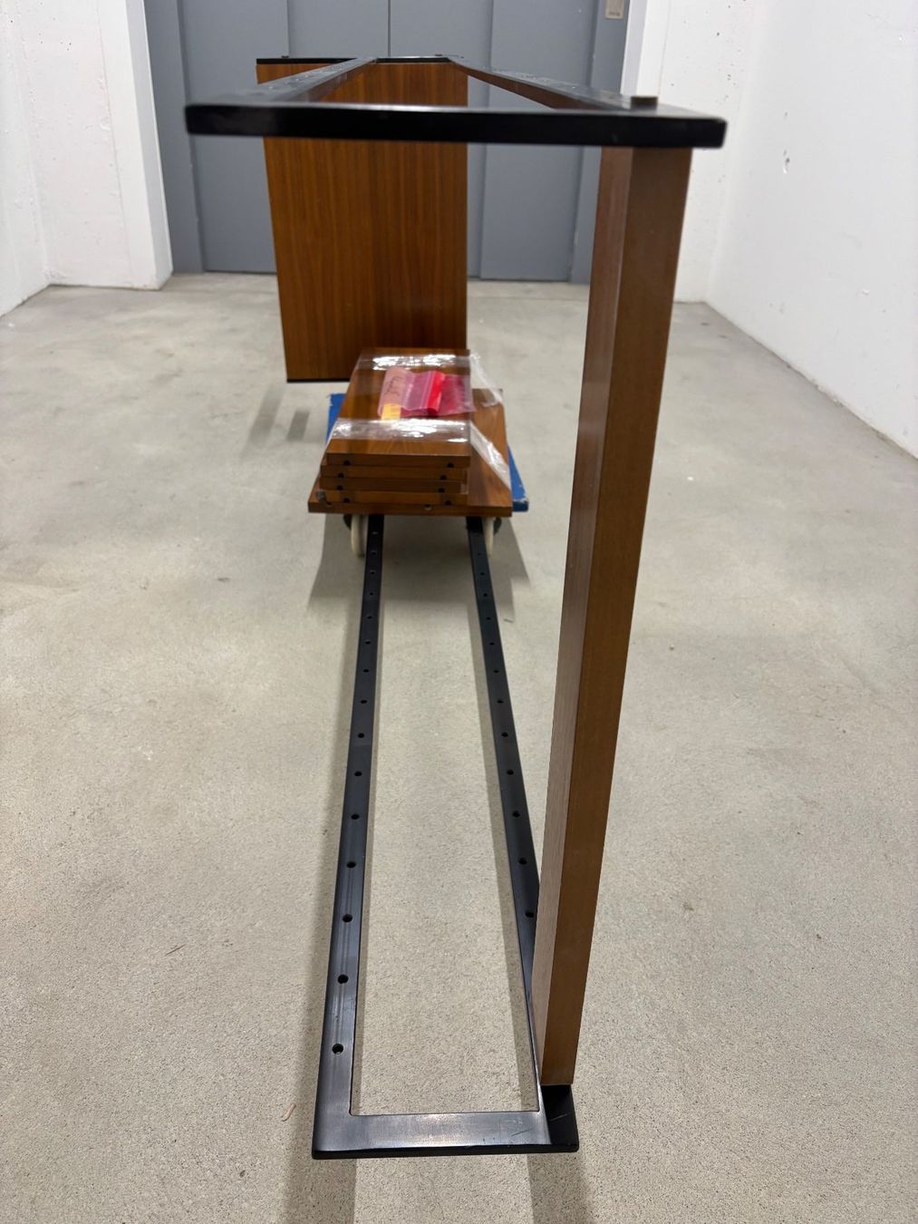 Scaffali: Bücherregal 70-iger Jahre Designklassiker – Usato da rotkreuz venduto da baudisch 5