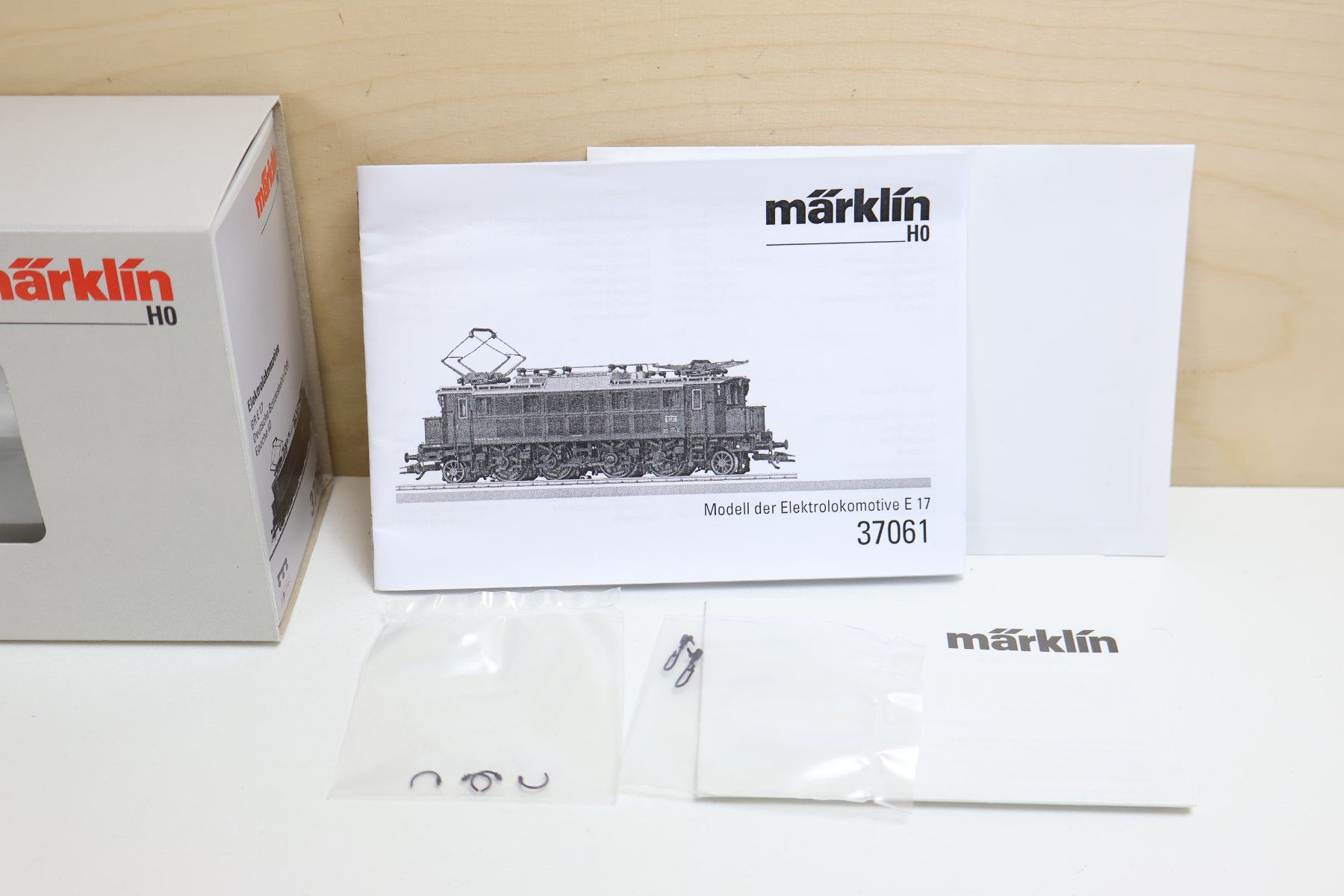 Märklin Modellini di ferrovie: Märklin BR E 17 E-Lok- MFX + Sound 37061 - Top – Usato da Winterthur venduto da Monstera 8