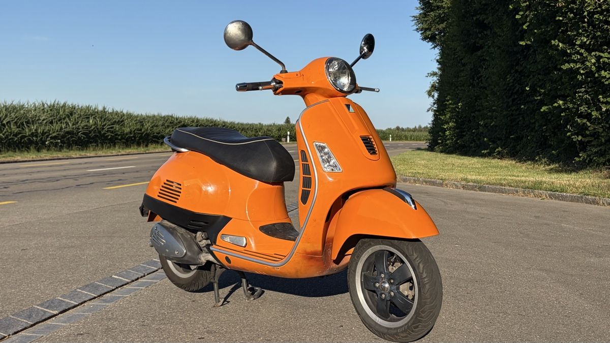 Vespa Scooters: Vespa GTS 300 Super – Gebraucht aus Zürich von Carpe_diem_1
