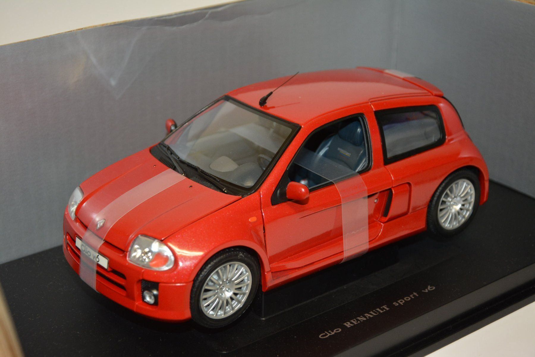 Renault Modellini d'auto: Renault Clio V6 Sport , Eagle , 1:18 – Nuovo e nell'imballaggio originale da Goldach venduto da Feivel9 2