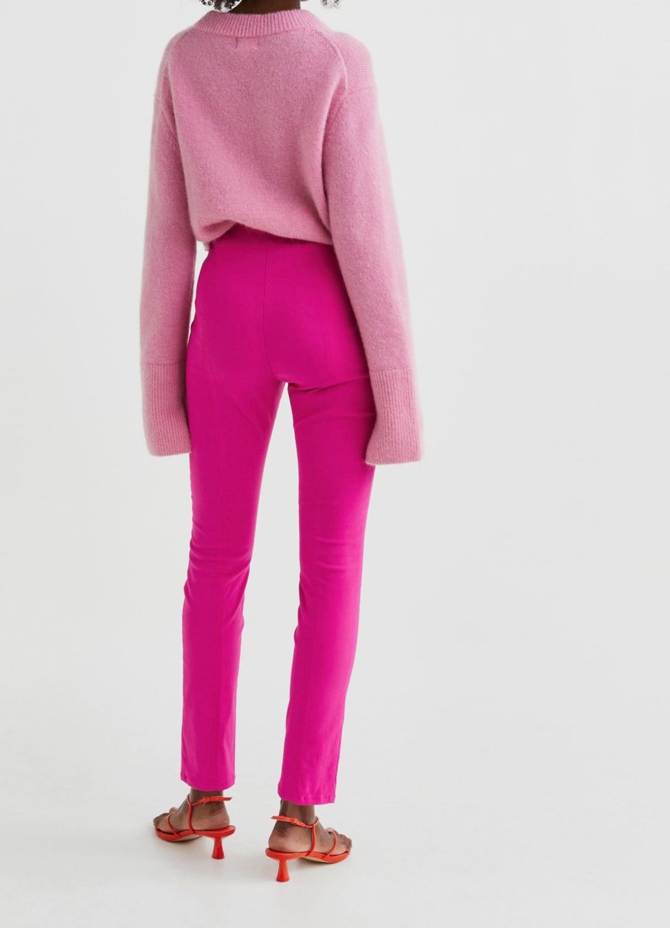 H&M Lotti di vestiti: Pink Stretchhose 38 und Rosa Feinstrickpulli S von H&M – Usato da Erlinsbach venduto da Clodimodi 3
