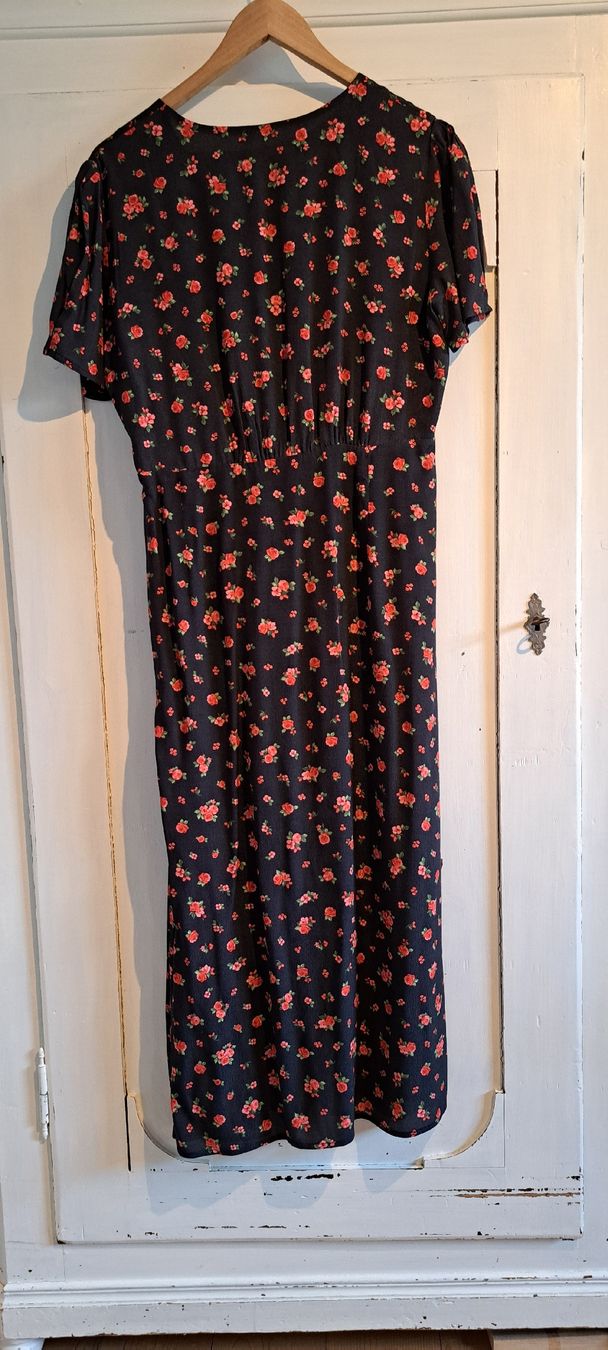 Robes: Hübsches Sommerkleid, ca gr 40 – D'occasion à Igis par Loonamoon 2