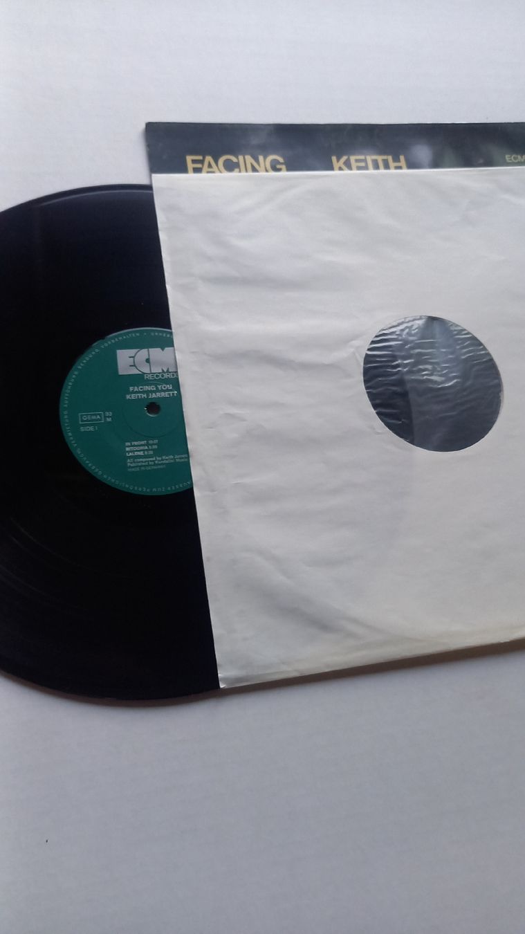 Dischi in vinile: Keith Jarrett - Facing You - Seltene ECM Schallplatte! – Usato da St. Gallen venduto da Bir_Rer 2