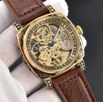 Automatikuhr im Retro-Stil mit Lederarmband