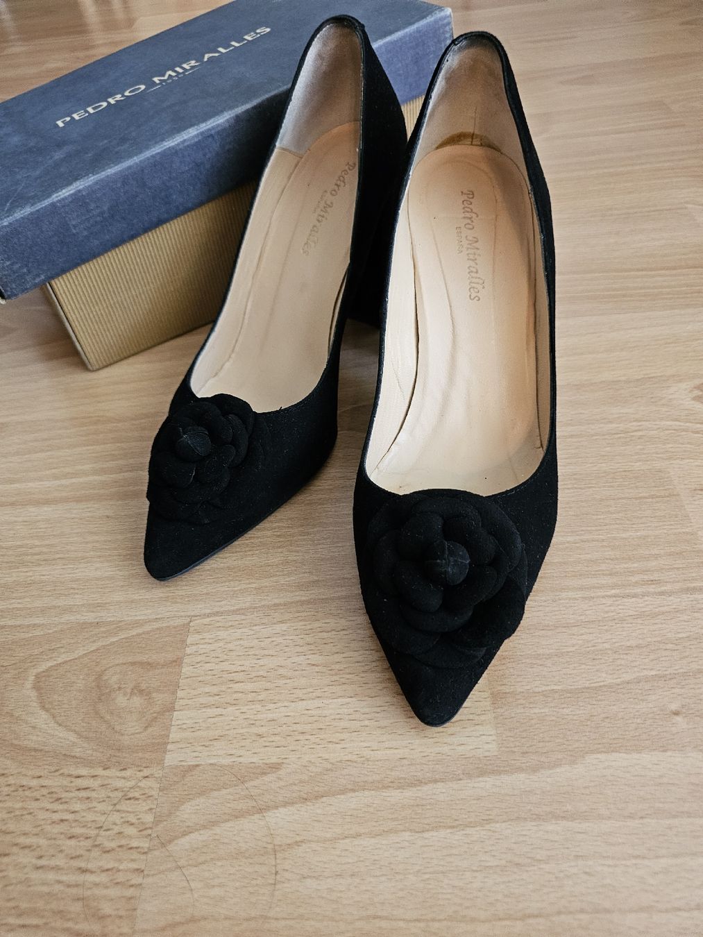 Damenschuhe: Pedro Miralles, Wildleder Pumps, Gr. 41 – Gebraucht aus Wettswil von Alena.RR 1