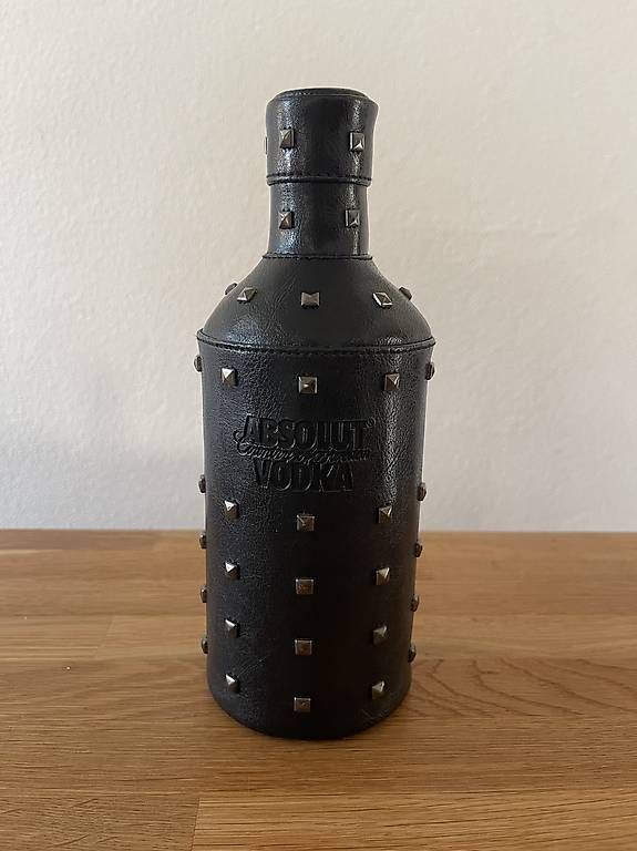 Absolut Vodka Spirituosen: Absolut Rock Edition Hülle inkl. Vodka – Neu und originalverpackt aus Schenkon von Leoendli